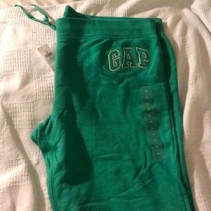 Green Capri sweatpants